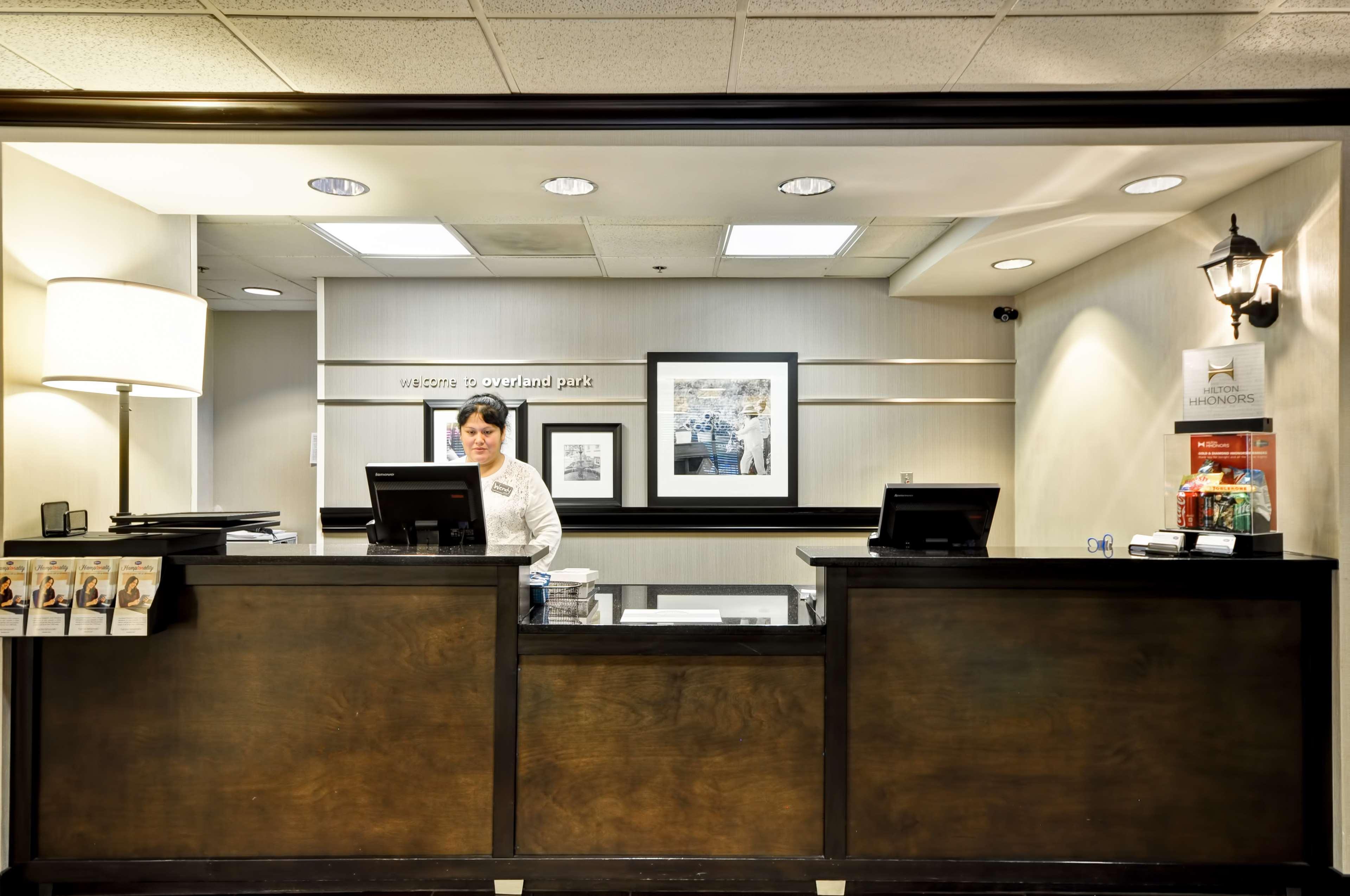 Hampton Inn Overland Park Exterior foto